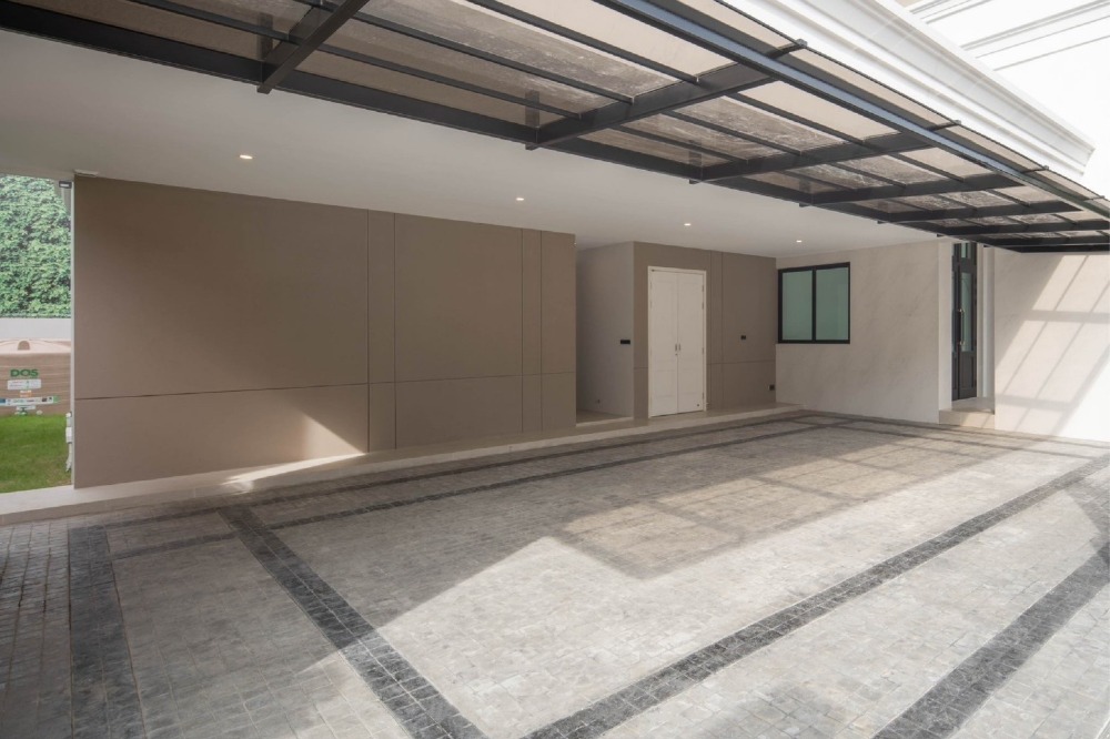 For SaleHousePattanakan, Srinakarin : Luxury House For Sale Cinq Royal Krungthep Kreetha