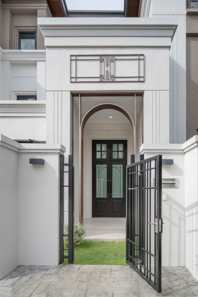 For SaleHousePattanakan, Srinakarin : Luxury House For Sale Cinq Royal Krungthep Kreetha