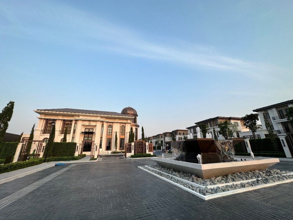 For SaleHousePattanakan, Srinakarin : Luxury House For Sale Cinq Royal Krungthep Kreetha