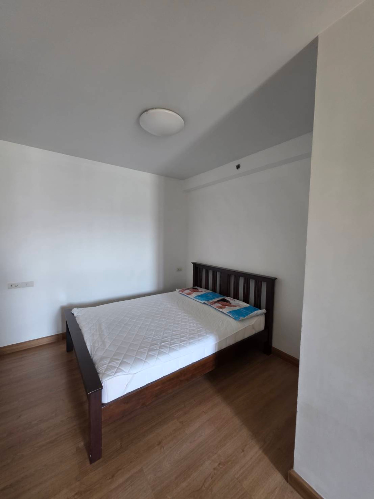 For RentCondoKasetsart, Ratchayothin : 🥝🥝 Condo for rent, Supalai Park, Kaset Intersection 🥝🥝 4th floor, size 52 sq m, fully furnished with a washing machine.