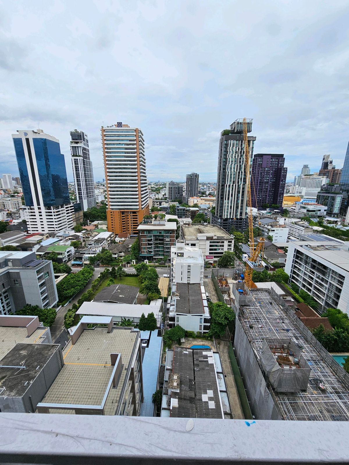 Sale DownCondoSukhumvit, Asoke, Thonglor : Studio room for sale, 24 sq m., east side, hottest position.