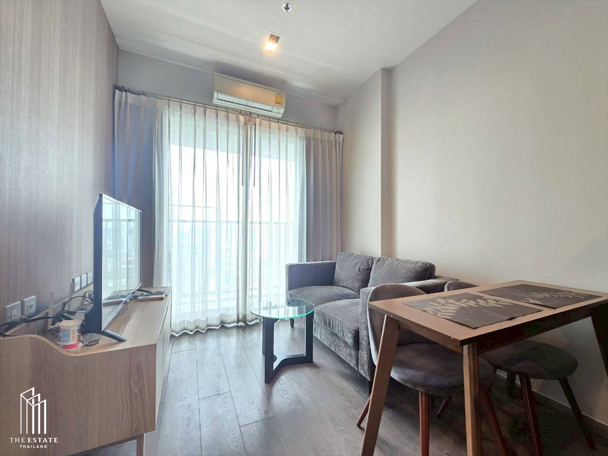 For RentCondoLadprao, Central Ladprao : Condo for RENT *** Whizdom Avenue Ratchada-Ladprao, high floor room 20+, city view, beautiful decoration, electrical appliances Fully furnished, near MRT, convenient transportation @18,500 Baht