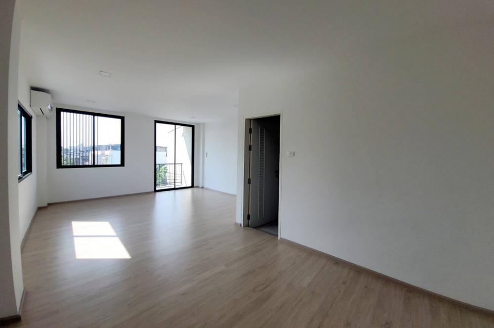 ให้เช่าโฮมออฟฟิศพระราม 2 บางขุนเทียน : 📣ให้เช่าอาคารพาณิชย์ 3 ชั้นครึ่ง โครงการ The Blisz@ Twenty Five ดาวคะนอง - พระราม 2 🏘️ ถ.พระราม2 ซอย23 ✅ สภาพดี เหมาะทำออฟฟิศหรือพักอาศัย ราคาเพียง 32,000/เดือน📌