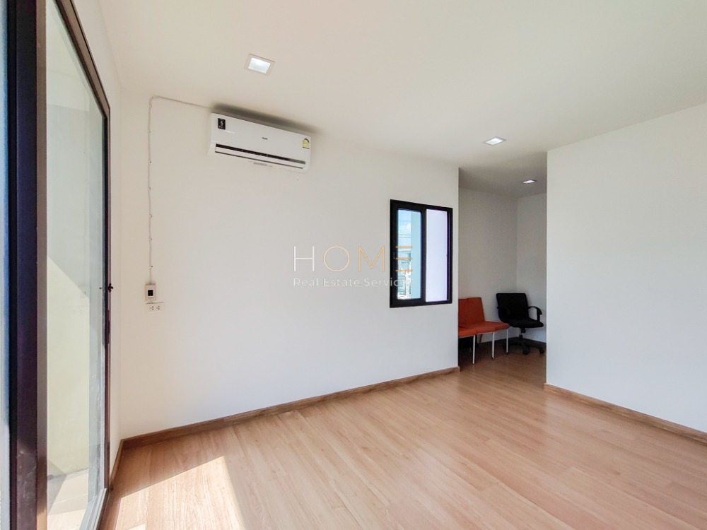 ขายบ้านนวมินทร์ รามอินทรา : บ้านเดี่ยว โกลเด้น เพรสทีจ วัชรพล - สุขาภิบาล 5 / 6 ห้องนอน (ขายพร้อมผู้เช่า), Golden Prestige Watcharapol - Sukhapiban 5 / Detached House 6 Bedrooms (SALE WITH TENANT) TAN346