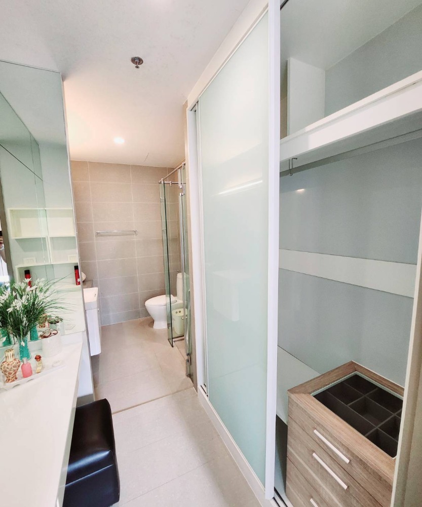 For RentCondoWitthayu, Chidlom, Langsuan, Ploenchit : 🔥For urgent rent🔥Noble Ploenchit Condo, next to BTS Ploenchit, fully furnished, with furniture, ready to move in