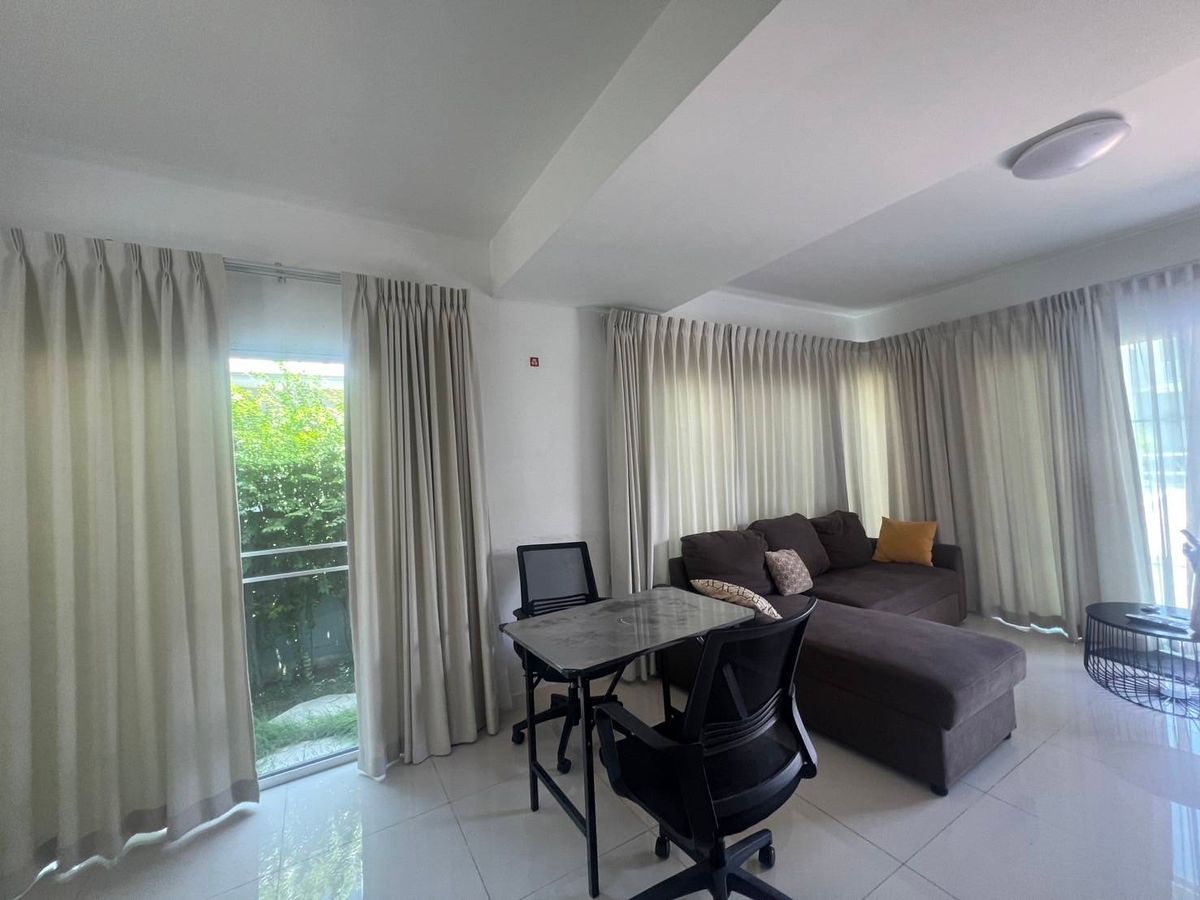 ให้เช่าบ้านสมุทรปราการ สำโรง : ให้เช่าบ้านเดี่ยว VILLAGGIO บางนา หมู่บ้านสไตล์ยุโรปกลางหุบเขาพร้อมทะเลสาบขนาดใหญ่อยู่ใกล้ม.อัสสัมชัน (ABAC)!!