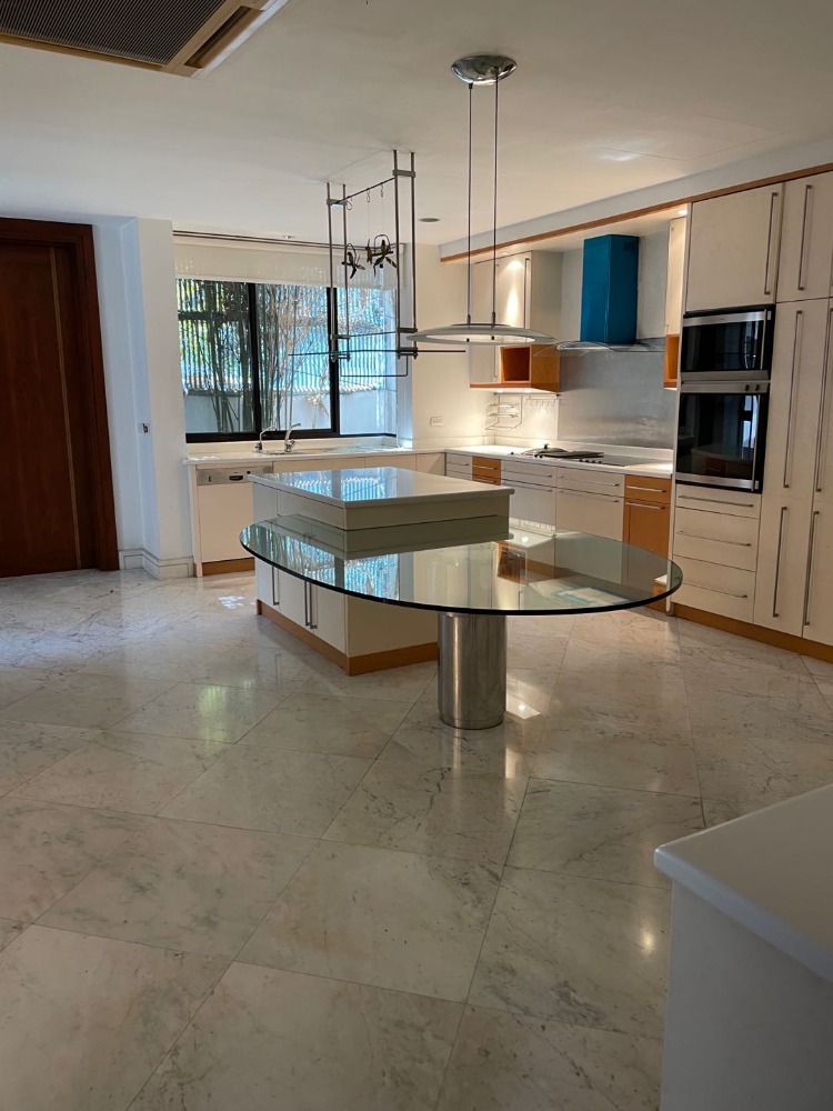 For RentHousePattanakan, Srinakarin : Luxury 7bedroom house for rent