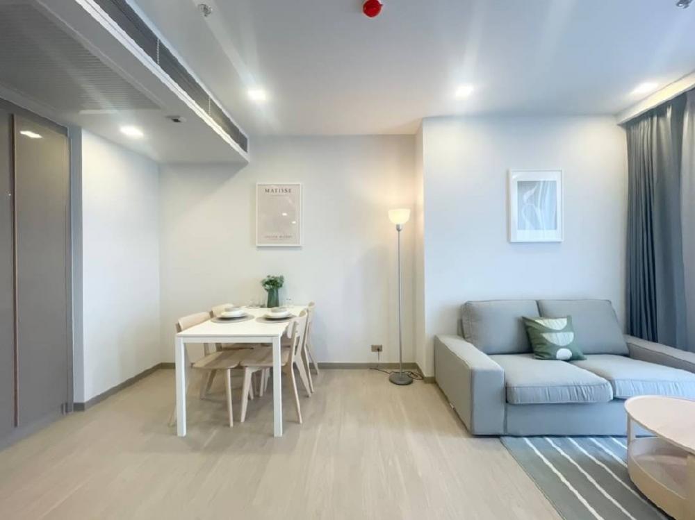 For RentCondoRama9, Petchburi, RCA : One nine five 🍁 Nice new condo 🍁 Fully furnished 🍁 ready to move in