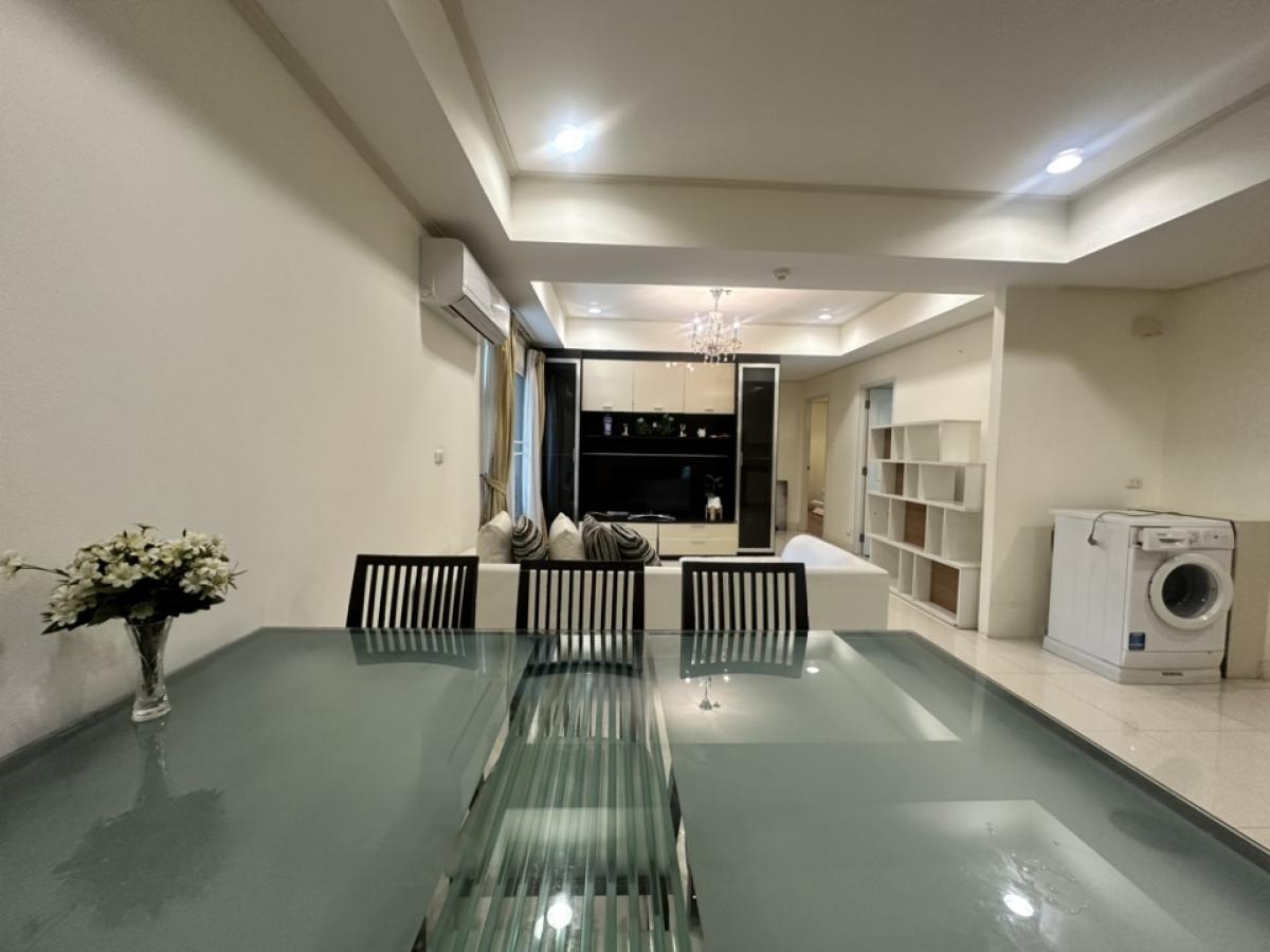 For RentCondoSukhumvit, Asoke, Thonglor : Special price, rooms available from November 10, 2024 onwards, 2 bedrooms, fully furnished, tree view in the project