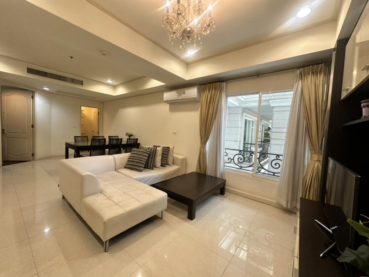 For RentCondoSukhumvit, Asoke, Thonglor : Special price, rooms available from November 10, 2024 onwards, 2 bedrooms, fully furnished, tree view in the project