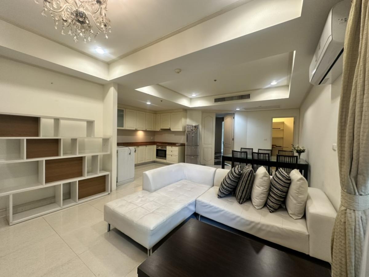 For RentCondoSukhumvit, Asoke, Thonglor : Special price, rooms available from November 10, 2024 onwards, 2 bedrooms, fully furnished, tree view in the project