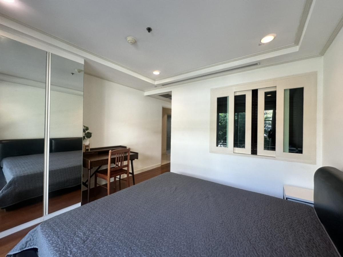 For RentCondoSukhumvit, Asoke, Thonglor : Special price, rooms available from November 10, 2024 onwards, 2 bedrooms, fully furnished, tree view in the project