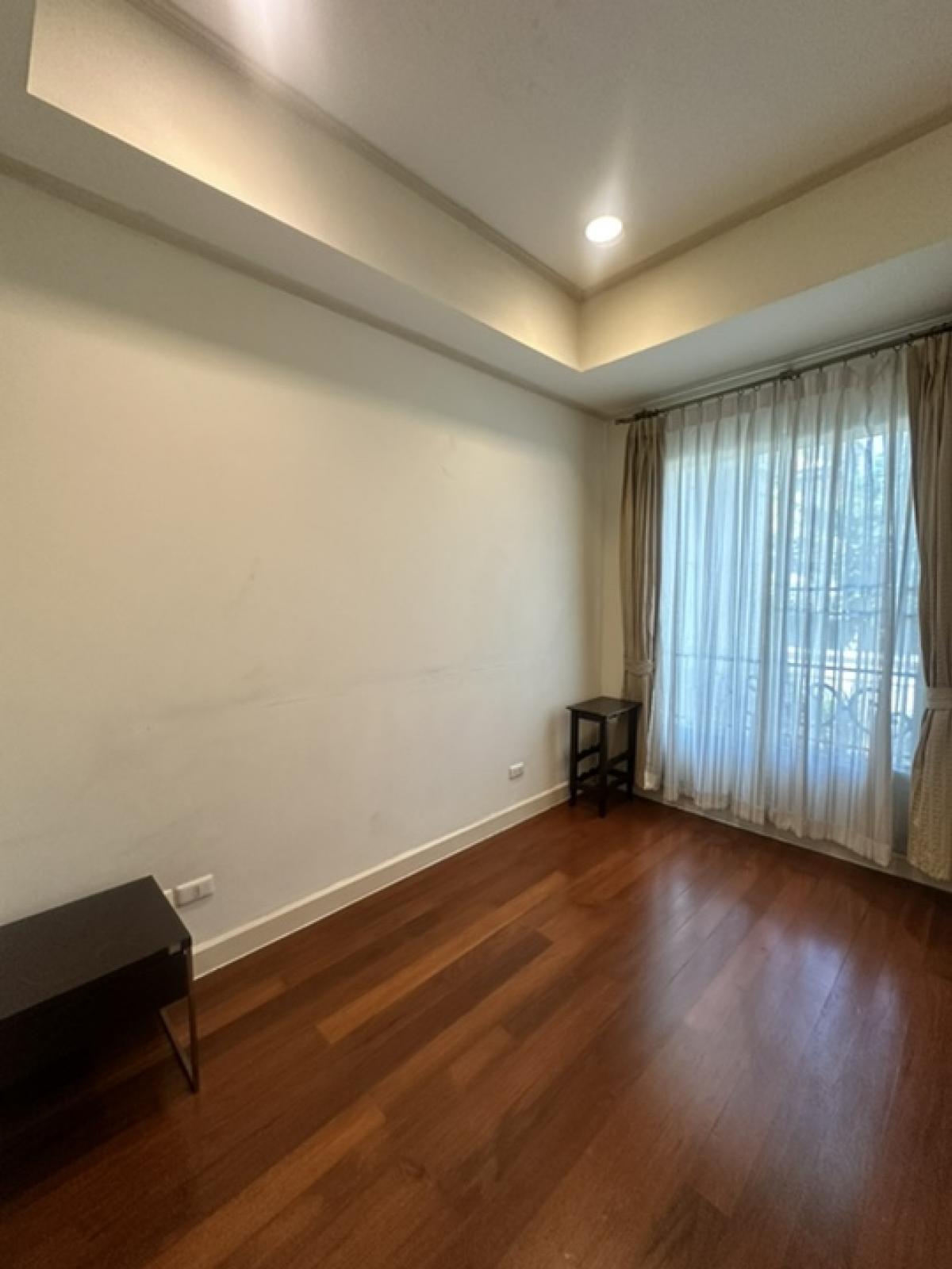 For RentCondoSukhumvit, Asoke, Thonglor : Special price, rooms available from November 10, 2024 onwards, 2 bedrooms, fully furnished, tree view in the project