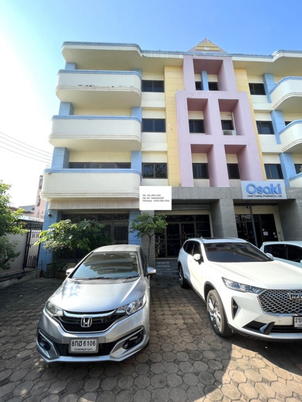For RentHome OfficeRatchadapisek, Huaikwang, Suttisan : Home Office 2 booths, Ratchada 18