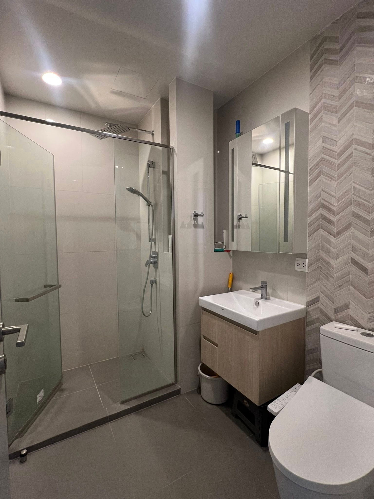 For RentCondoSukhumvit, Asoke, Thonglor : OKA HAUS Sukhumvit 36 fully furnished with WIFI near Rama 4 and  BTS Thong Lo