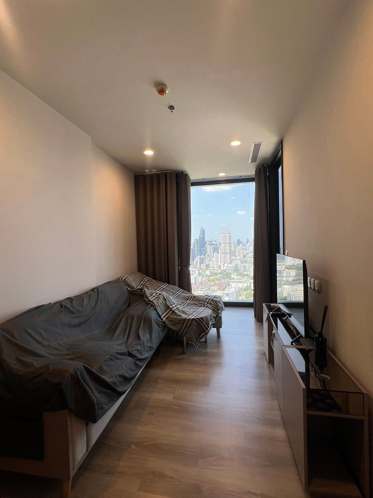 For RentCondoSukhumvit, Asoke, Thonglor : OKA HAUS Sukhumvit 36 fully furnished with WIFI near Rama 4 and  BTS Thong Lo