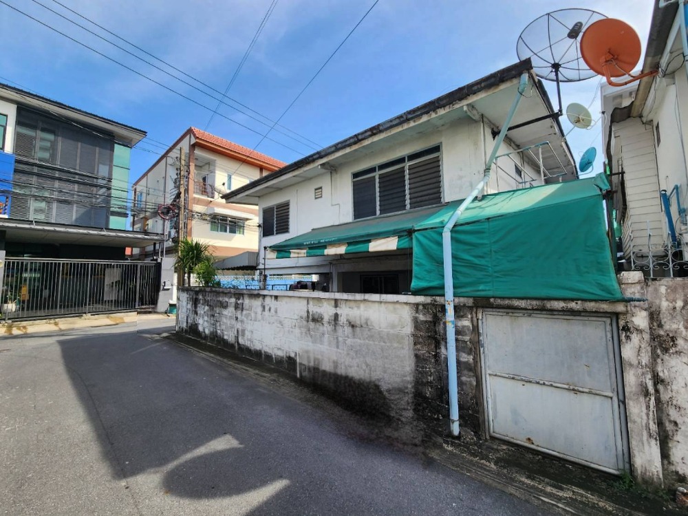 ขายบ้านรัชดา ห้วยขวาง : ขายบ้านเดี่ยว 2 (หลังติด - หลังมุม) โซนรัชดา - ลาดพร้าว ใกล้ MRT สุทธิสาร เพียง 3 นาที