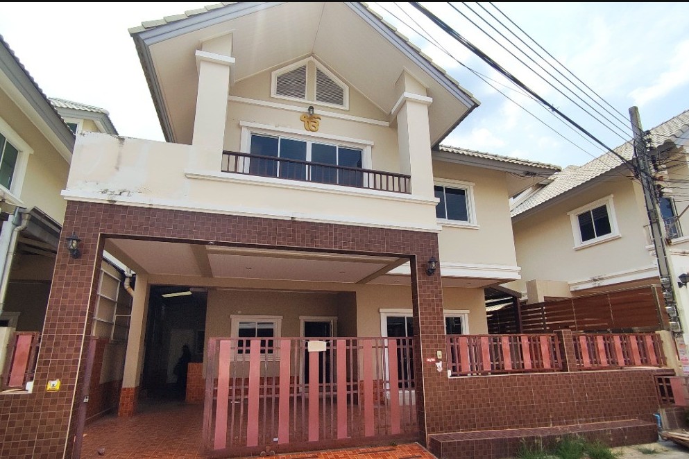 ให้เช่าบ้านปิ่นเกล้า จรัญสนิทวงศ์ : ให้เช่าบ้านเดี่ยว หมู่บ้านอิ่มอัมพร 2 ใกล้ MRT บางหว้า เพียง 8 นาที