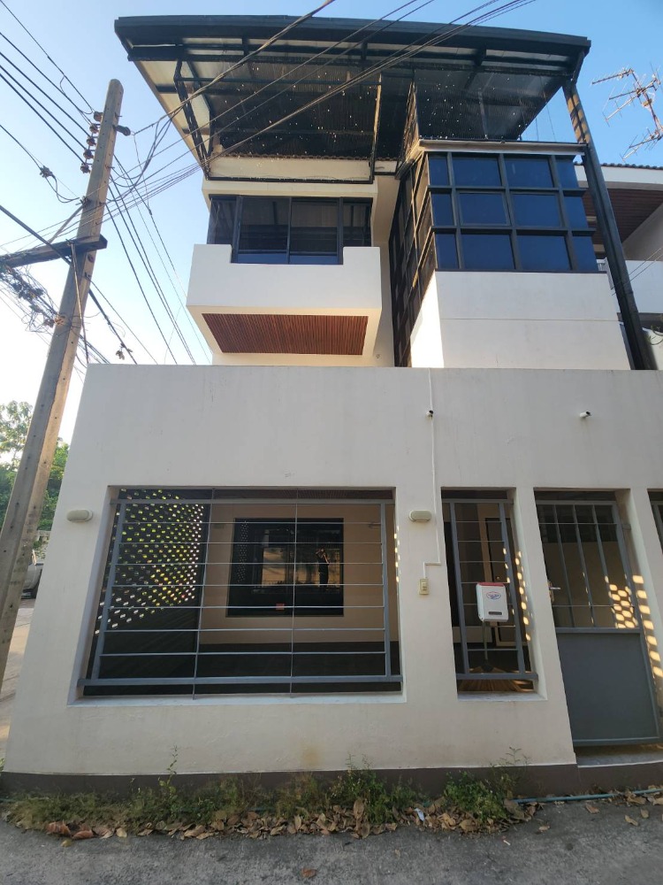 For RentTownhomeSukhumvit, Asoke, Thonglor : Townhome for rent Pridi Banomyong 26 Sukhumvit 71