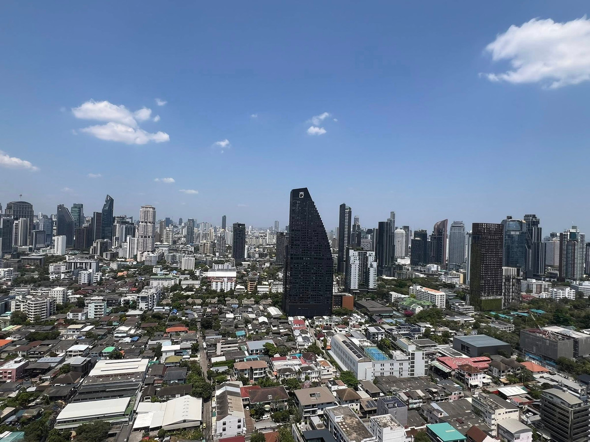 For RentCondoSukhumvit, Asoke, Thonglor : OKA HAUS Sukhumvit 36 fully furnished with WIFI near Rama 4 and  BTS Thong Lo