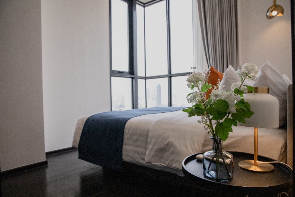 For RentCondoSukhumvit, Asoke, Thonglor : ✅𝗥𝗲𝗮𝗱𝘆 𝘁𝗼 𝗺𝗼𝘃𝗲 𝗶𝗻 Two Bedroom with INTERNET @ Park Origin Thonglor (Hampton Residence Thonglor) (Accept a minimum 6-month contract)