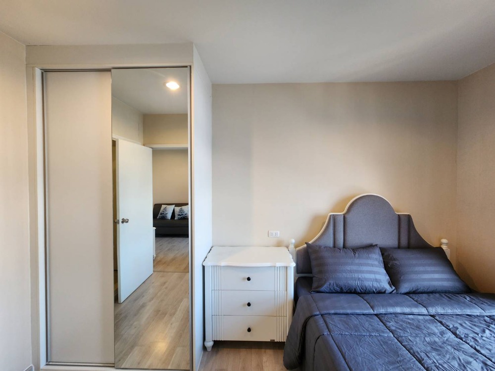 For RentCondoNonthaburi, Bang Yai, Bangbuathong : **The room is empty. Front-loading washing machine ** For rent, Plum Central Phase 2 !!Real picture of the room, real sound, kind owner!! East view SN490.37