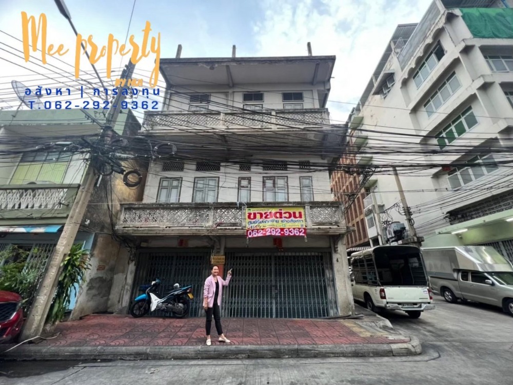 ขายอาคารพาณิชย์เยาวราช บางลำพู : ขายถูกตึก 2 คูหา แปลงมุม 350 เมตรถึงท่าเรือราวงศ์ พท . 54 ตร.ว. 9.00 x 24.00 ด้านหน้า 4 ชั้น รวมดาดฟ้า ด้านหลัง 7 ชั้น รวมดาดฟ้า บนถนน ทรงวาด แหล่งธุรกิจ ทำเลดี เหมาะค้าขาย ME-060