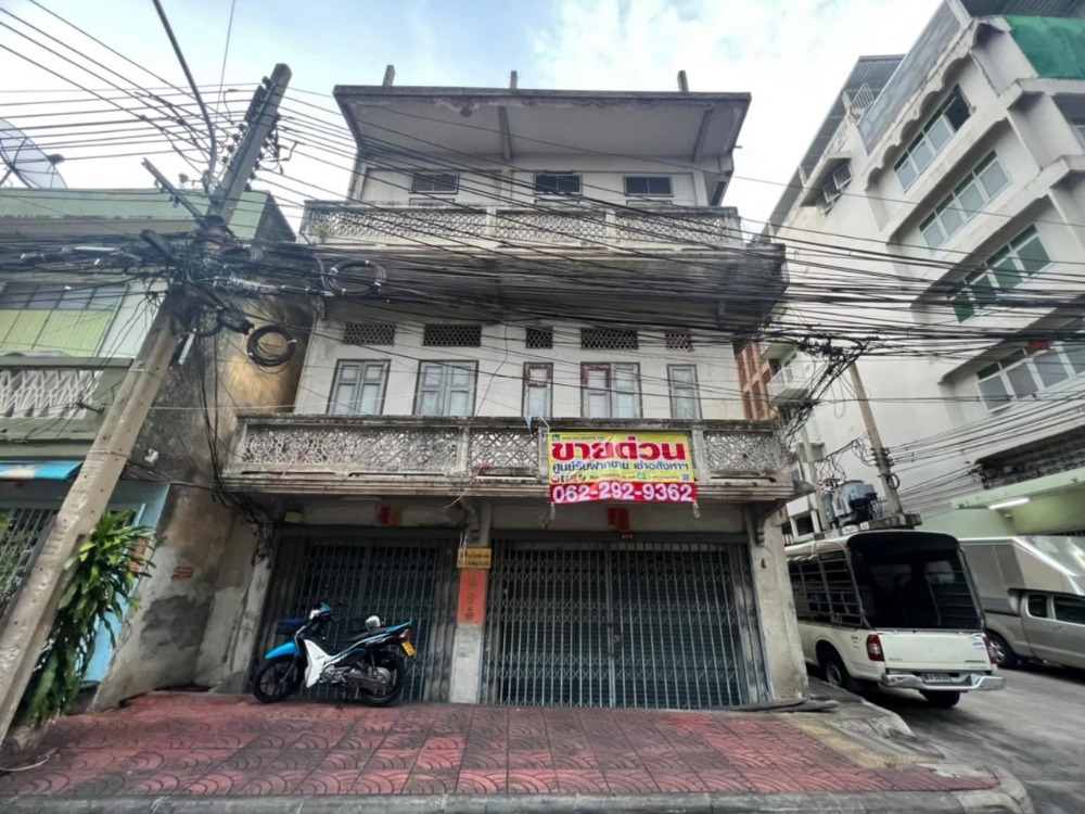 ขายอาคารพาณิชย์เยาวราช บางลำพู : ขายถูกตึก 2 คูหา แปลงมุม 350 เมตรถึงท่าเรือราวงศ์ พท . 54 ตร.ว. 9.00 x 24.00 ด้านหน้า 4 ชั้น รวมดาดฟ้า ด้านหลัง 7 ชั้น รวมดาดฟ้า บนถนน ทรงวาด แหล่งธุรกิจ ทำเลดี เหมาะค้าขาย ME-060