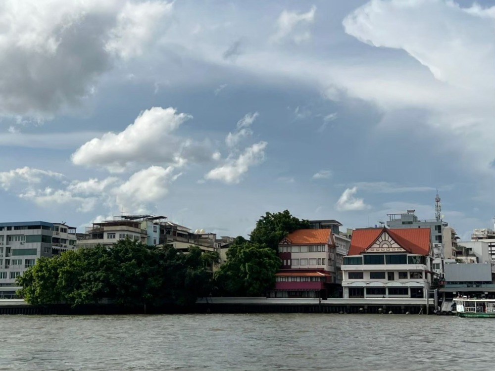 ขายอาคารพาณิชย์เยาวราช บางลำพู : ขายถูกตึก 2 คูหา แปลงมุม 350 เมตรถึงท่าเรือราวงศ์ พท . 54 ตร.ว. 9.00 x 24.00 ด้านหน้า 4 ชั้น รวมดาดฟ้า ด้านหลัง 7 ชั้น รวมดาดฟ้า บนถนน ทรงวาด แหล่งธุรกิจ ทำเลดี เหมาะค้าขาย ME-060