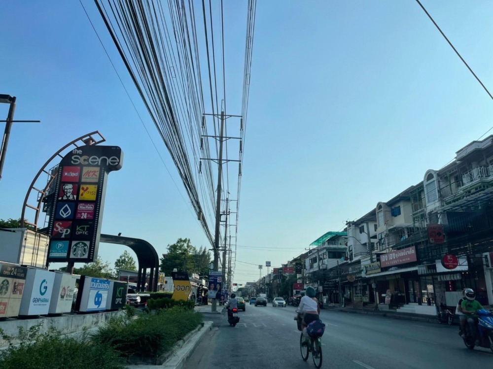 ขายอาคารพาณิชย์เลียบทางด่วนรามอินทรา : ขายตึกทำเลดีพร้อมกิจการและสูตรอาหาร ริมถนนศรีวรา ทาวน์อินทาวน์ อยู่ตรงข้ามเดอะซีน (ร้านทองดีโภชนา) 4 ชั้น 3 คูหา หน้ากว้าง 12 เมตร 66 ตร.ว. ME-058