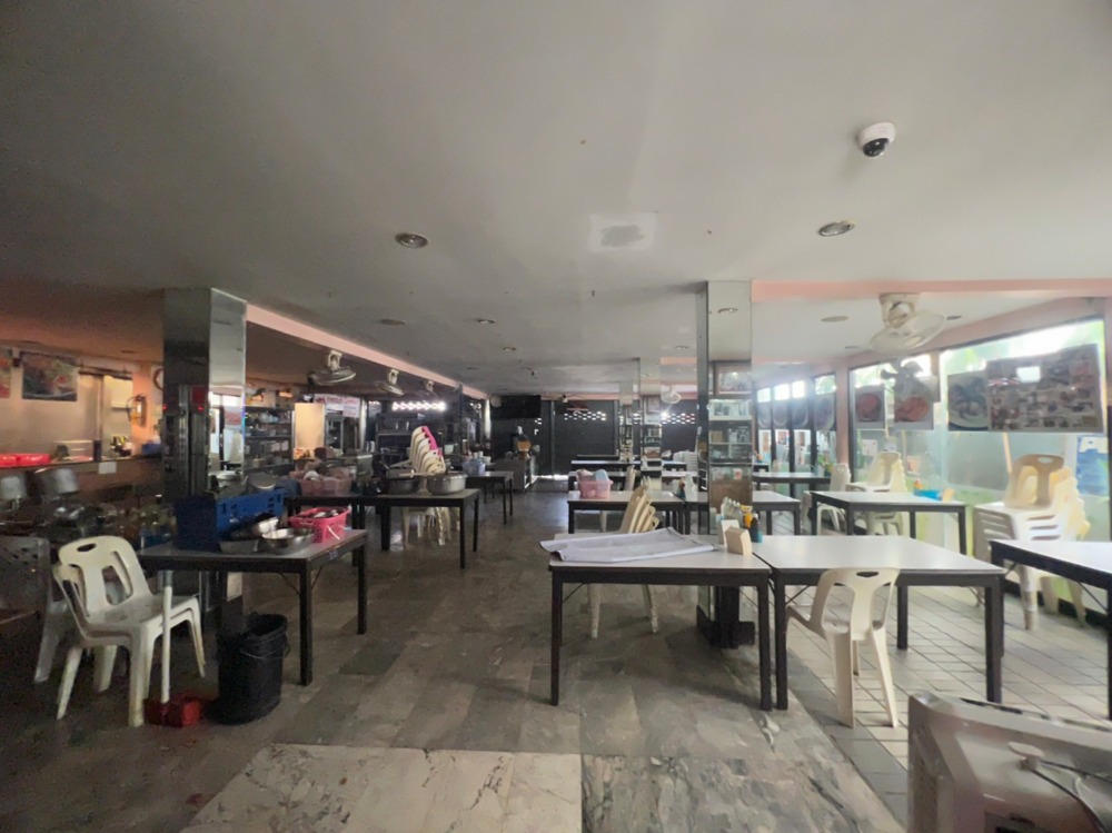 ขายอาคารพาณิชย์เลียบทางด่วนรามอินทรา : ขายตึกทำเลดีพร้อมกิจการและสูตรอาหาร ริมถนนศรีวรา ทาวน์อินทาวน์ อยู่ตรงข้ามเดอะซีน (ร้านทองดีโภชนา) 4 ชั้น 3 คูหา หน้ากว้าง 12 เมตร 66 ตร.ว. ME-058