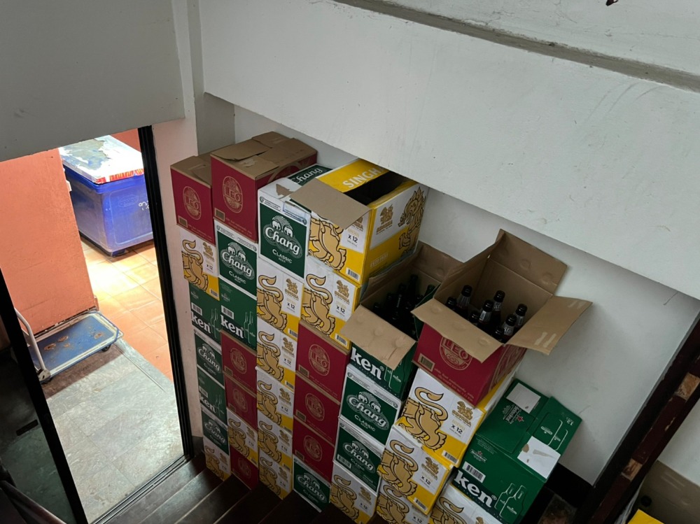 ขายอาคารพาณิชย์เลียบทางด่วนรามอินทรา : ขายตึกทำเลดีพร้อมกิจการและสูตรอาหาร ริมถนนศรีวรา ทาวน์อินทาวน์ อยู่ตรงข้ามเดอะซีน (ร้านทองดีโภชนา) 4 ชั้น 3 คูหา หน้ากว้าง 12 เมตร 66 ตร.ว. ME-058