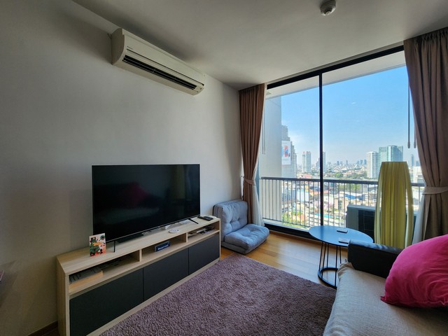 For SaleCondoSathorn, Narathiwat : Condo for sale, Noble Revo Silom, size 55.4 sq m, 21st floor, river view, near BTS Surasak.