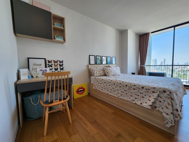 For SaleCondoSathorn, Narathiwat : Condo for sale, Noble Revo Silom, size 55.4 sq m, 21st floor, river view, near BTS Surasak.