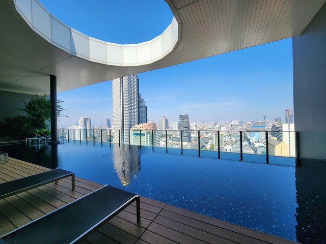 For SaleCondoSathorn, Narathiwat : Condo for sale, Noble Revo Silom, size 55.4 sq m, 21st floor, river view, near BTS Surasak.