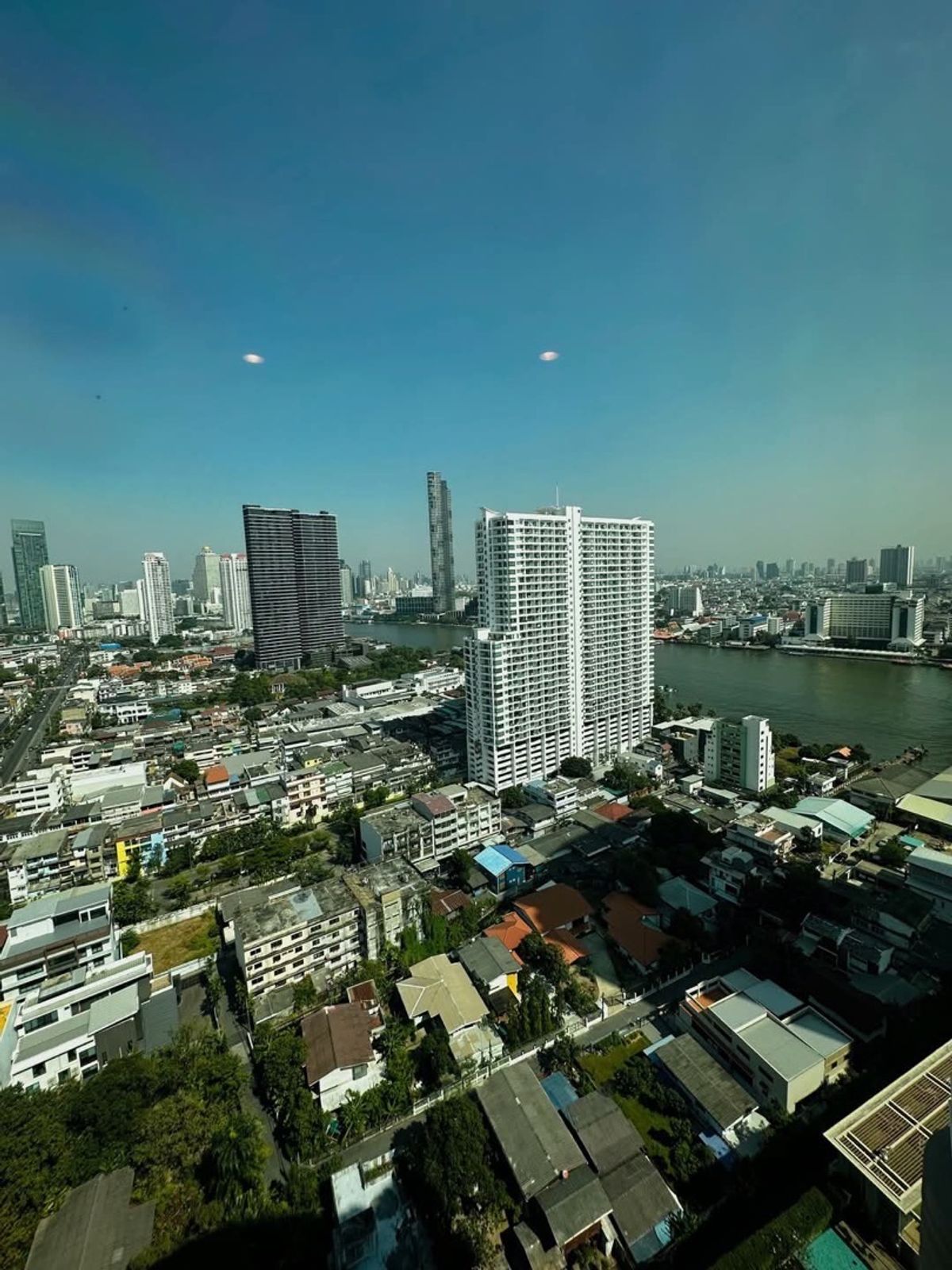 For SaleCondoWongwianyai, Charoennakor : 📢👇Sell woth tenant til July 26
Rare find! Newly renovated triplex penthouse by the river, a private rooftop and spacious balcony. Prime location near ICONSIAM,  opposite Asiatique.