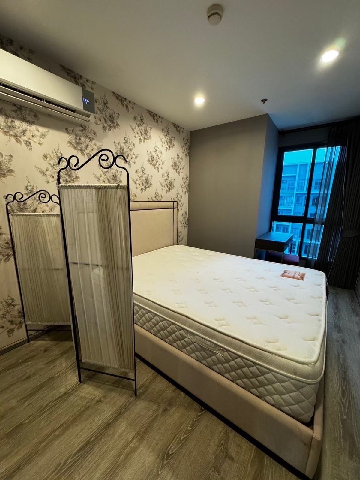 For RentCondoPinklao, Charansanitwong : 🚆MRT Bang Khun Non 🔥 Rent ID Omobi Charan Interchange 🔥