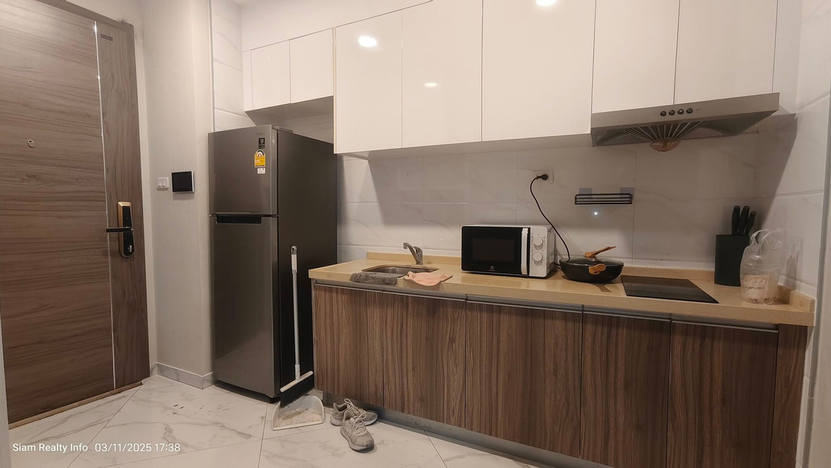 For RentCondoRatchadapisek, Huaikwang, Suttisan : Artisan Ratchada Condo for rent near MRT Huai Khwang  MRT Rama 9 Bangkok