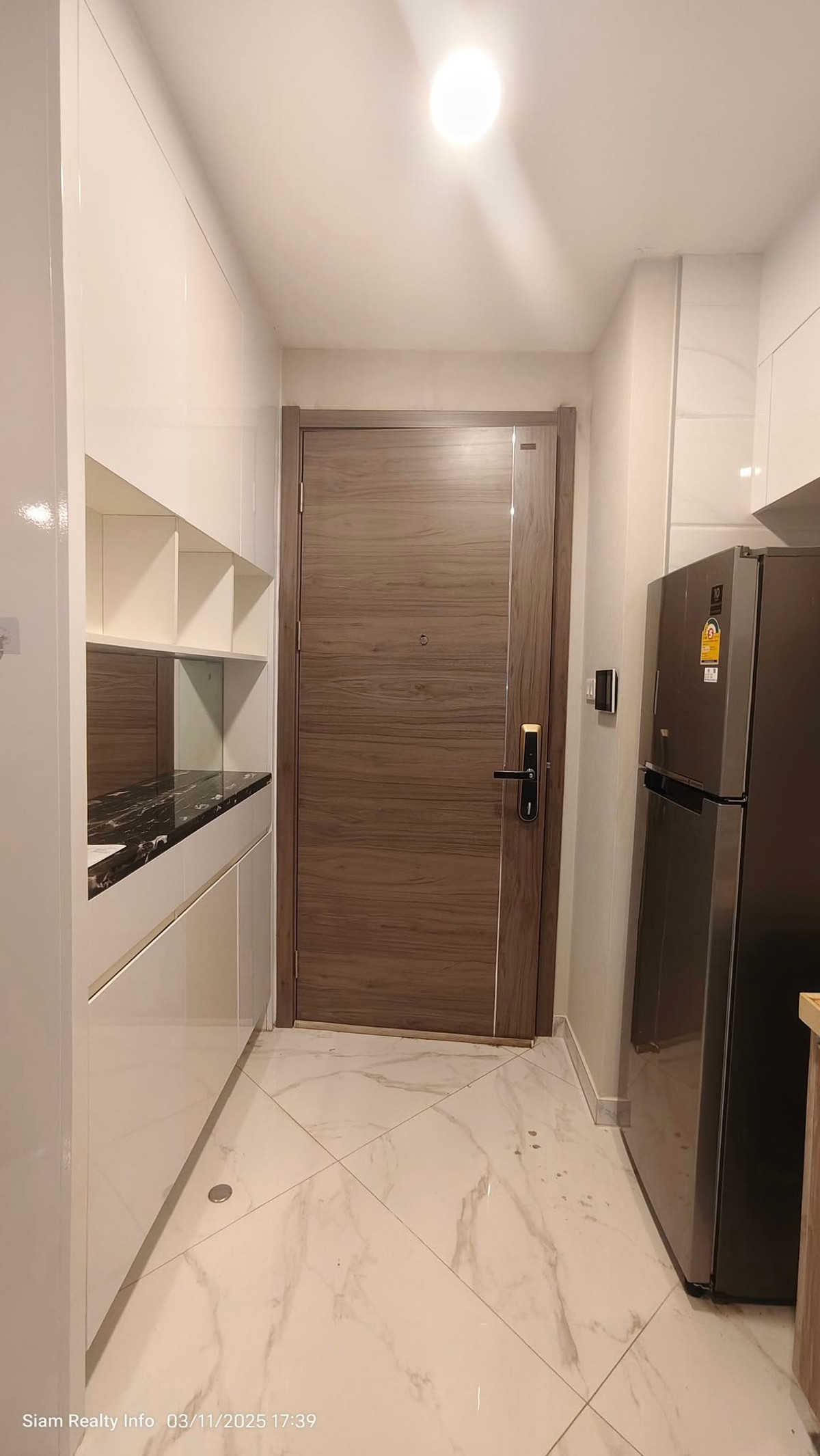 For RentCondoRatchadapisek, Huaikwang, Suttisan : Artisan Ratchada Condo for rent near MRT Huai Khwang  MRT Rama 9 Bangkok