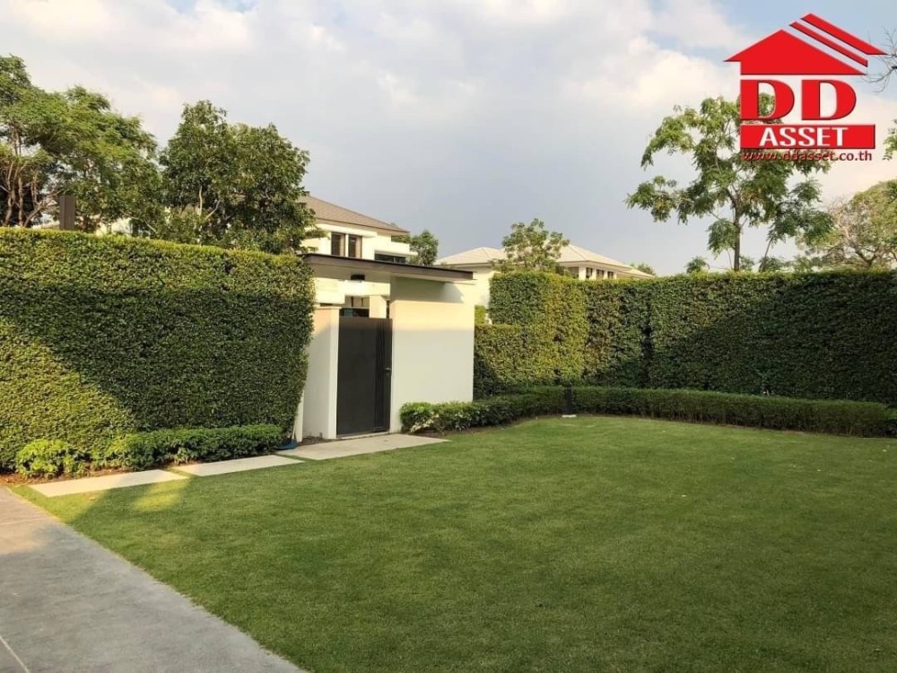 For SaleHouseRattanathibet, Sanambinna : Luxury house for sale, Ladawan Rattanathibet Village, Ladawan Rattanathibet In front of the village there is a Bang Rak Noi Tha It BTS station. The house was bought and never lived.