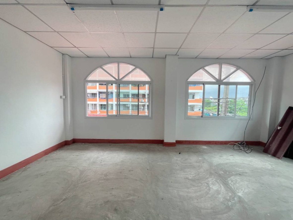 ขายอาคารพาณิชย์นนทบุรี บางใหญ่ บางบัวทอง : ขายตึกแถว บางใหญ่ซิตี้ ห้องริม  เนื้อที่ 27 ตรว.  ทำเลเด่น เหมาะทำธุรกิจขนาดย่อม คลีนิค ปรับปรุงใหมทั้งตึก 