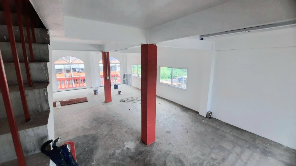 ขายอาคารพาณิชย์นนทบุรี บางใหญ่ บางบัวทอง : ขายตึกแถว บางใหญ่ซิตี้ ห้องริม  เนื้อที่ 27 ตรว.  ทำเลเด่น เหมาะทำธุรกิจขนาดย่อม คลีนิค ปรับปรุงใหมทั้งตึก 