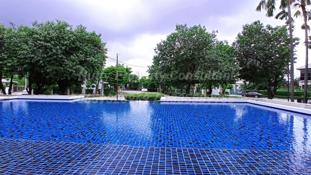 For SaleHouseLadkrabang, Suwannaphum Airport : Single House Burasiri On Nut Bangna styles resort area 52.5 square wah newly renovated