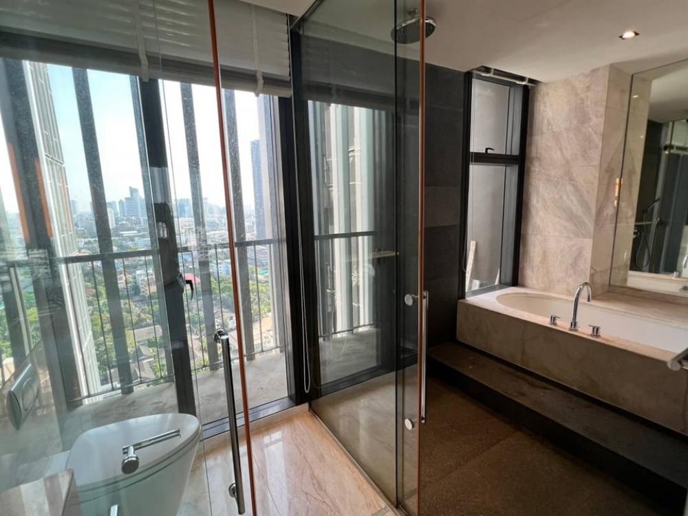 ขายคอนโดสาทร นราธิวาส : ( UL23070618 ) Tel/Line 096-2479369 , ขาย เดอะเมท สาทร 3 ห้องนอน 4 ห้องน้ำ 1 ห้องแม่บ้าน 197 ตร.ม. ชั้นสูง ห้องสวย สภาพดีมาก ✨✨