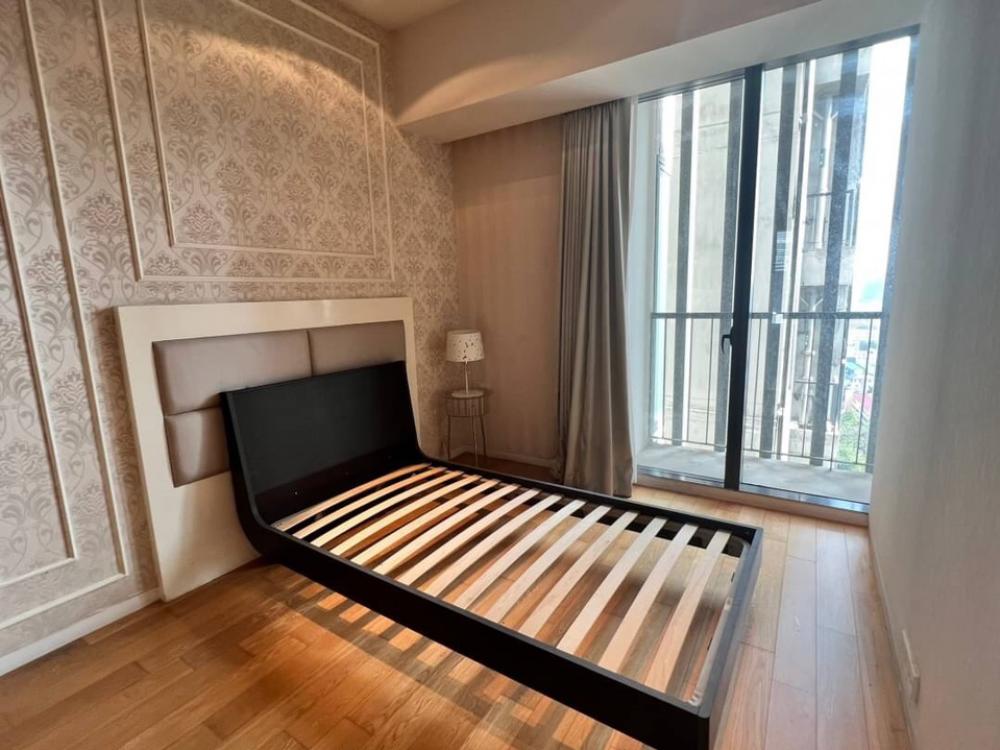 ขายคอนโดสาทร นราธิวาส : ( UL23070618 ) Tel/Line 096-2479369 , ขาย เดอะเมท สาทร 3 ห้องนอน 4 ห้องน้ำ 1 ห้องแม่บ้าน 197 ตร.ม. ชั้นสูง ห้องสวย สภาพดีมาก ✨✨