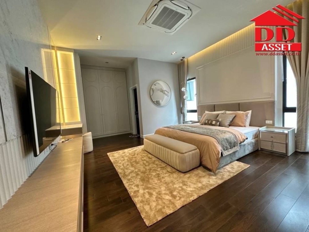 For SaleHouseLadkrabang, Suwannaphum Airport : Grand Bangkok Boulevard Bangna-On Nut Grand Bangkok Boulevard Bangna - Onnut SUPER LUXURY MODERN CLASSIC