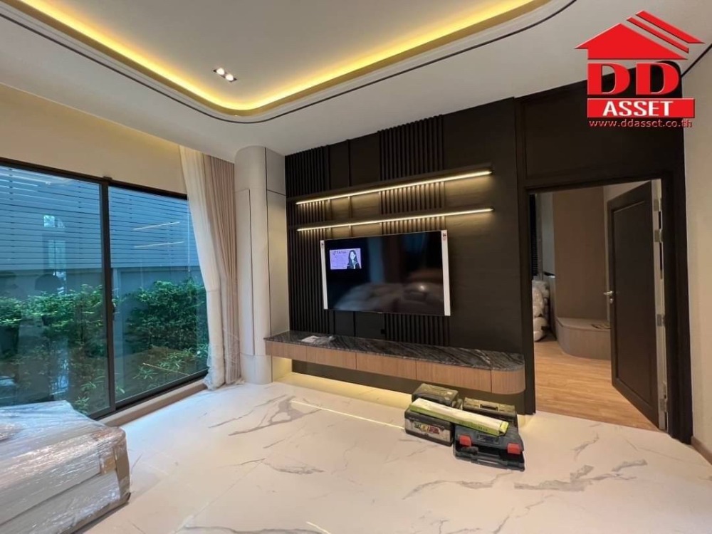 For SaleHouseLadkrabang, Suwannaphum Airport : Grand Bangkok Boulevard Bangna-On Nut Grand Bangkok Boulevard Bangna - Onnut SUPER LUXURY MODERN CLASSIC