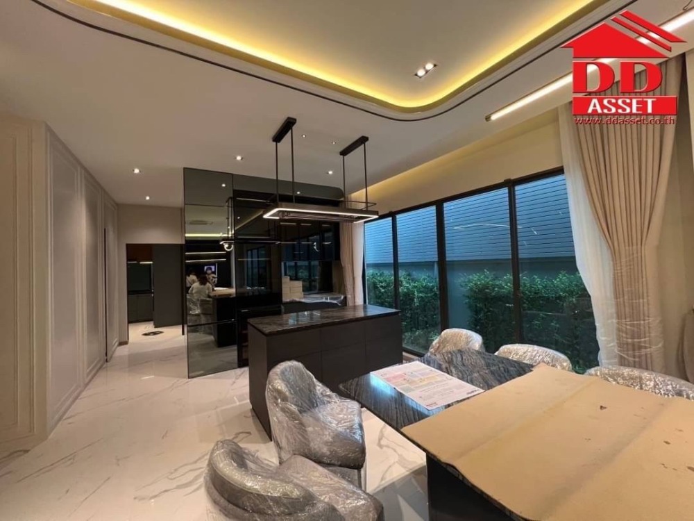 For SaleHouseLadkrabang, Suwannaphum Airport : Grand Bangkok Boulevard Bangna-On Nut Grand Bangkok Boulevard Bangna - Onnut SUPER LUXURY MODERN CLASSIC