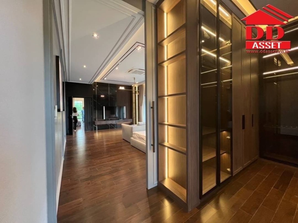 For SaleHouseLadkrabang, Suwannaphum Airport : Grand Bangkok Boulevard Bangna-On Nut Grand Bangkok Boulevard Bangna - Onnut SUPER LUXURY MODERN CLASSIC