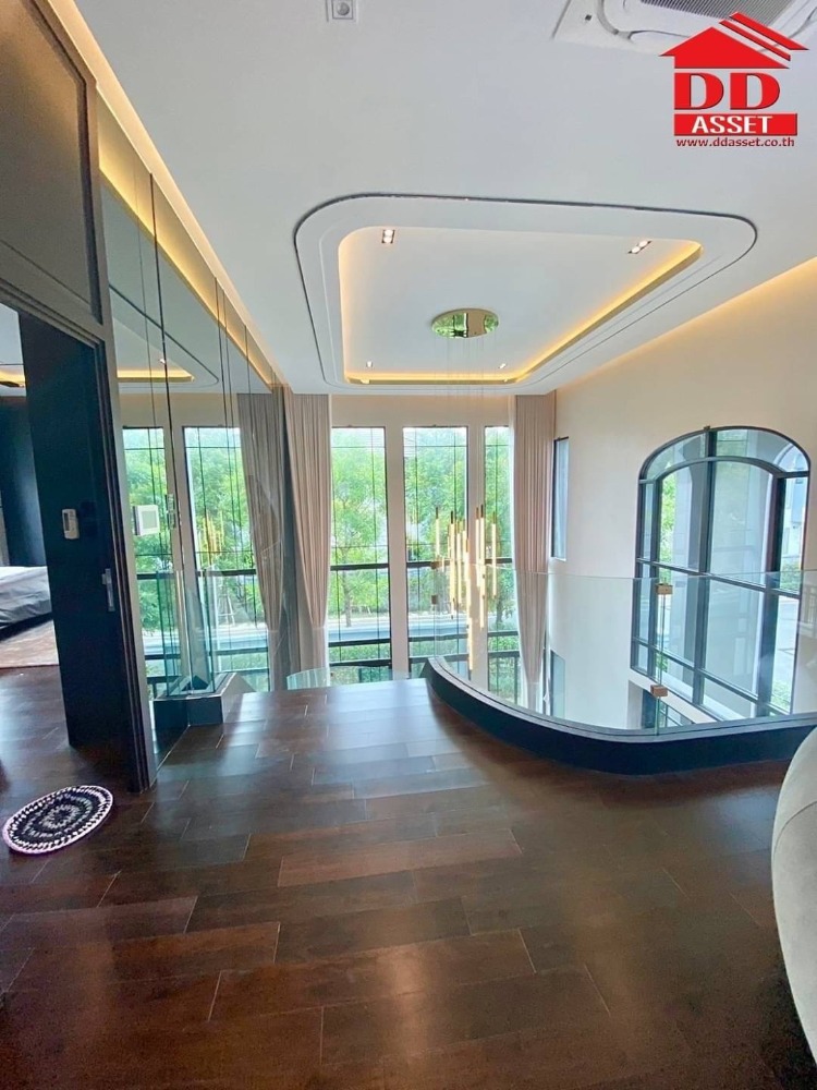 For SaleHouseLadkrabang, Suwannaphum Airport : Grand Bangkok Boulevard Bangna-On Nut Grand Bangkok Boulevard Bangna - Onnut SUPER LUXURY MODERN CLASSIC